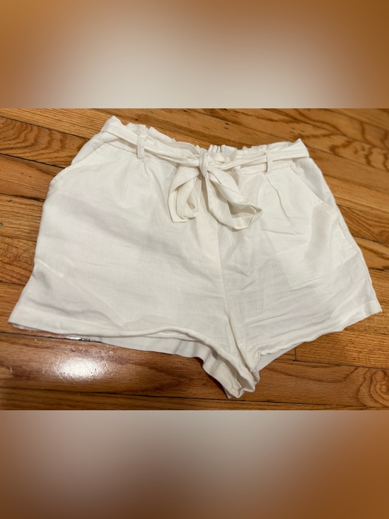 Ci Sono Pants - CISONO WOVENS - Women’s White Paperbag Waist Tie Shorts - Size M